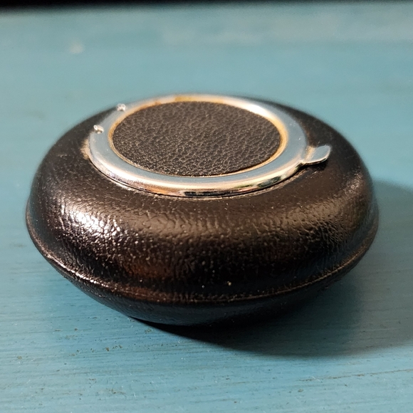 Vintage Pocket Ashtray - Picture 4 of 9